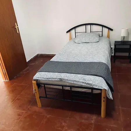 Pensao Dona Maria O Bifanitas *