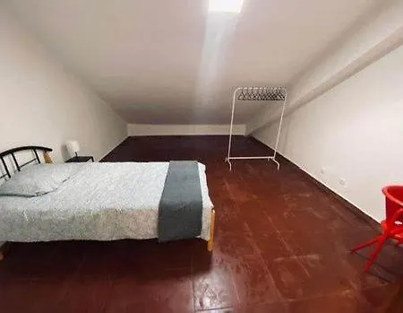 Hostel Pensao Dona Maria O Bifanitas *