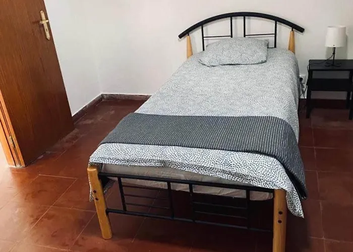 Pensao Dona Maria O Bifanitas *