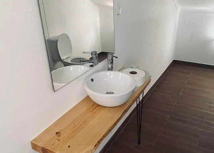 Pensao Dona Maria O Bifanitas 호스텔 *